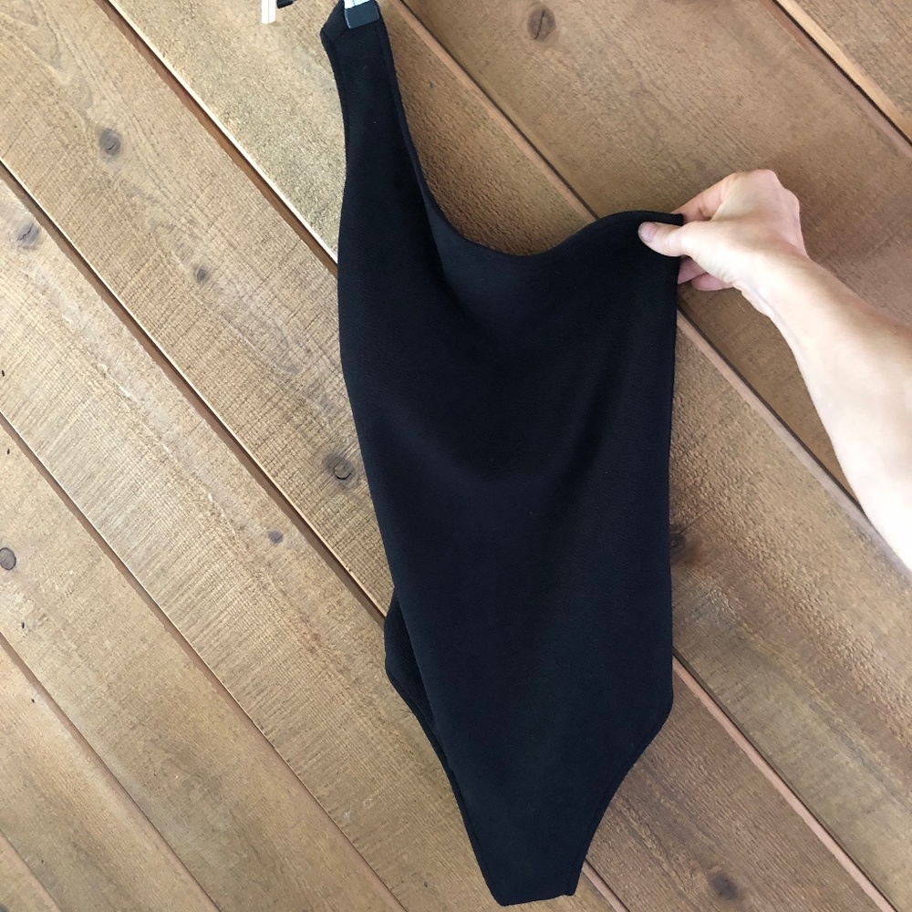 NWOT Mumu Off-Shoulder Bodysuit, Size XS